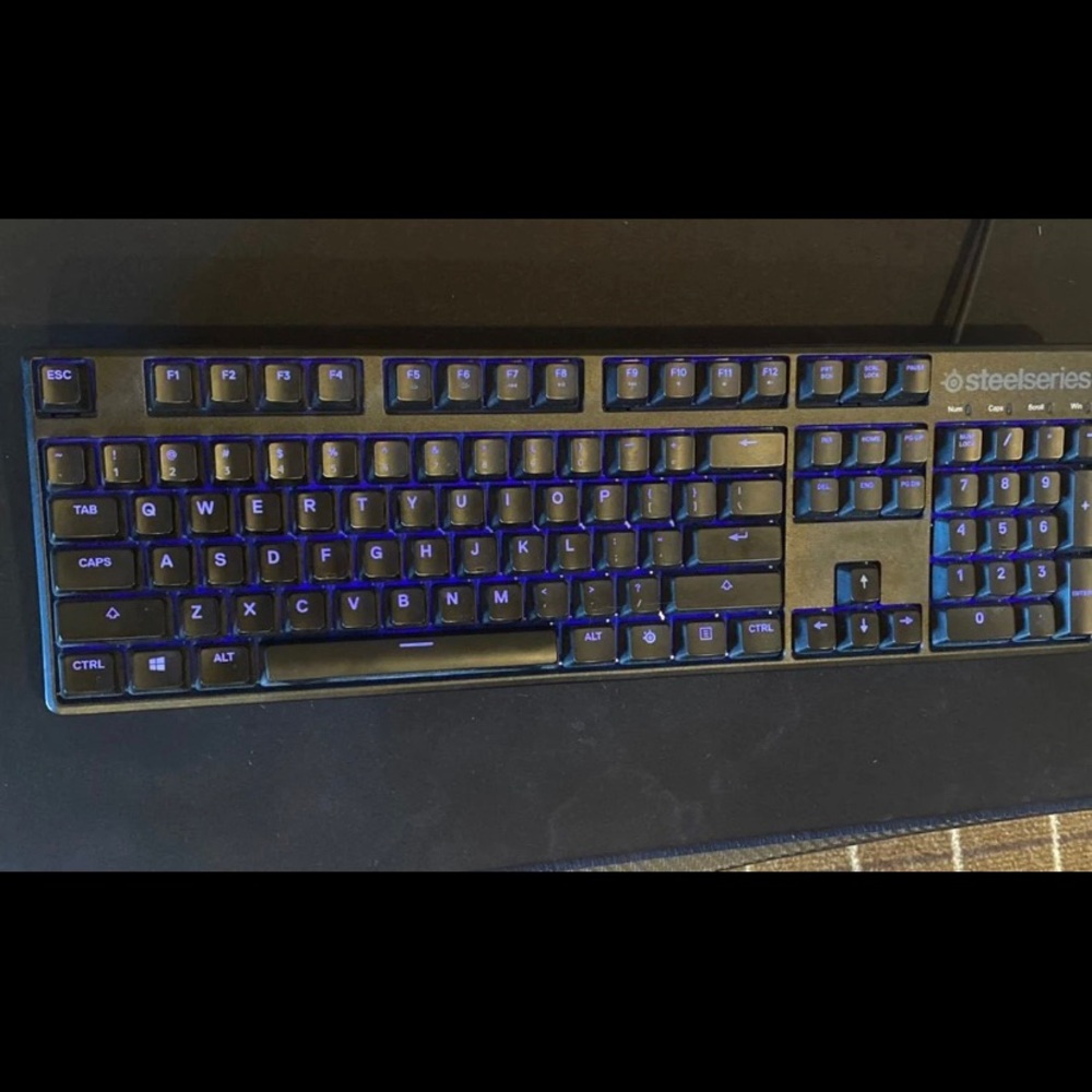 Steelseries Apex m400 mechanically gaming keyboard